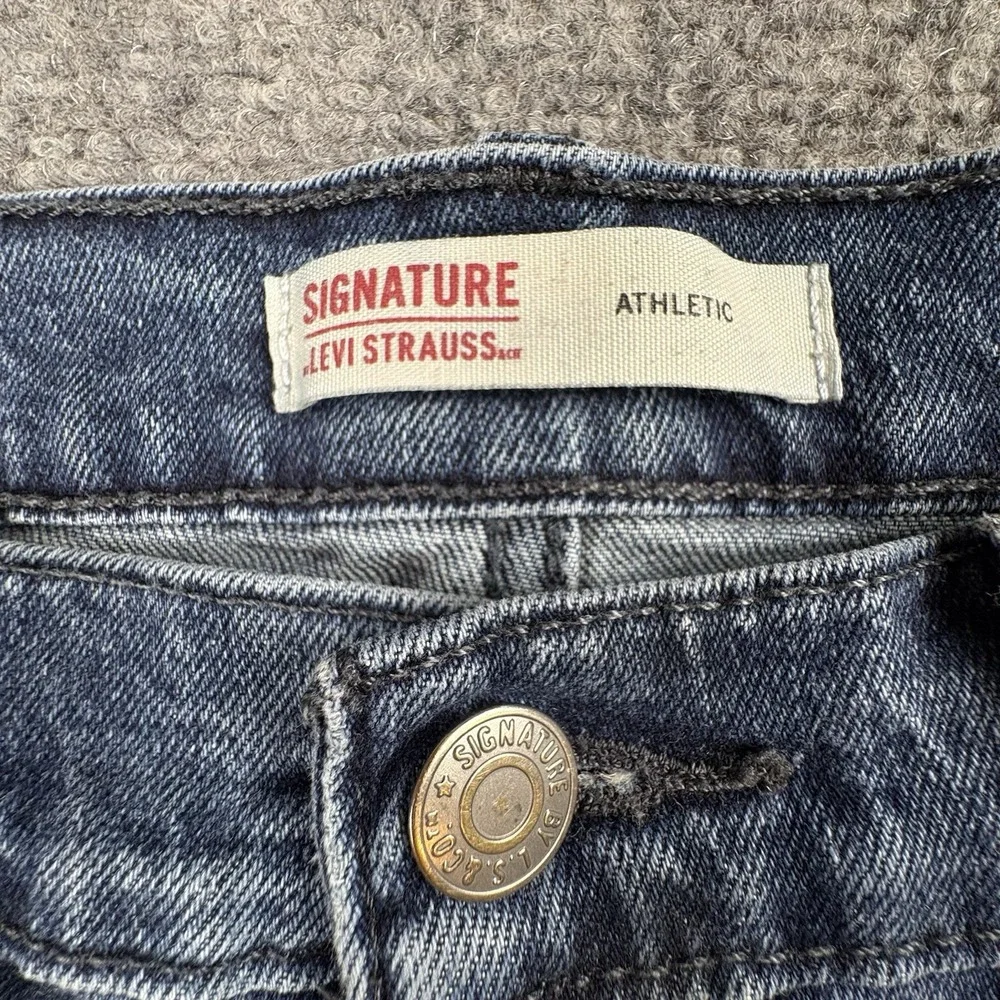 Signature Levi Strauss Athletic Jeans Men's 32x30 Blue Waterless Distressed Work